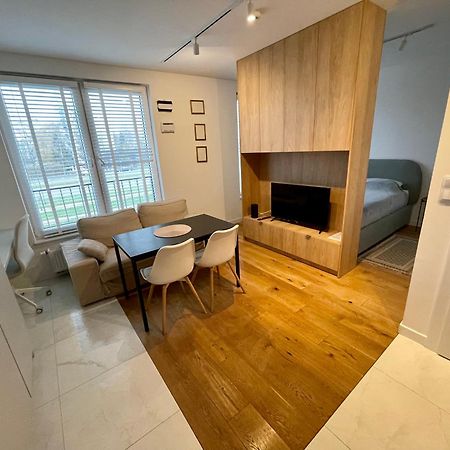 Time&House Pileckiego Przy Centrum Onkologi I Klinice Novum Apartament Na Wylacznosc Pokoj,Sypialnia,Lozko, Lazienka,Kuchnia Leilighet Warszawa Eksteriør bilde