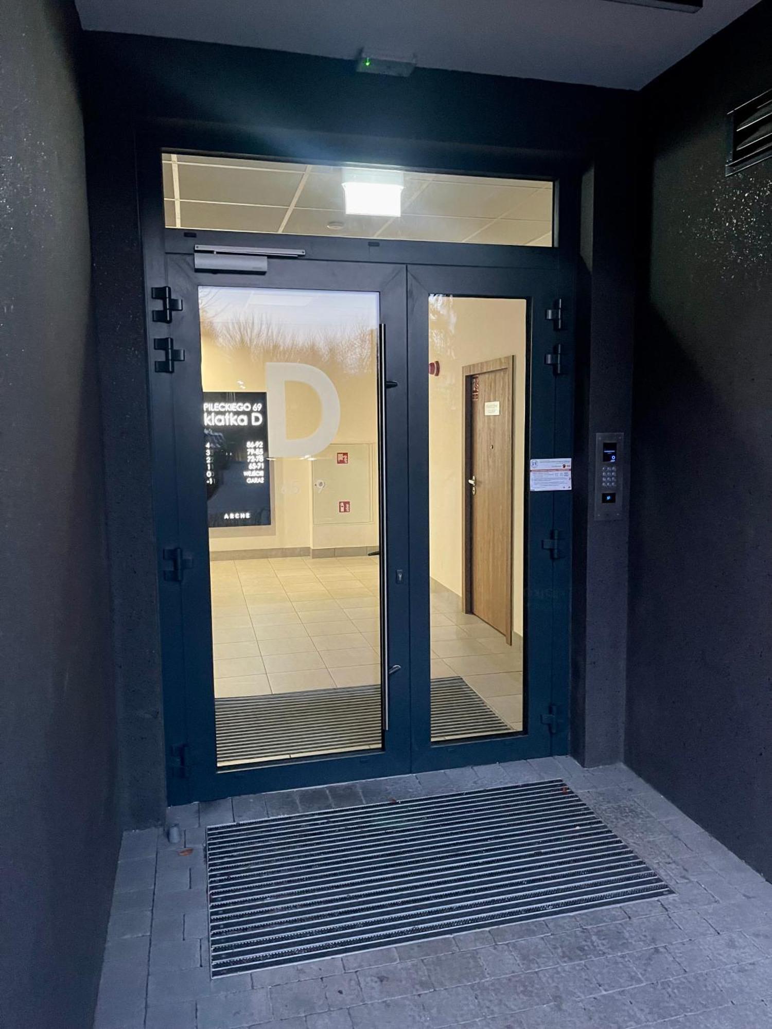 Time&House Pileckiego Przy Centrum Onkologi I Klinice Novum Apartament Na Wylacznosc Pokoj,Sypialnia,Lozko, Lazienka,Kuchnia Leilighet Warszawa Eksteriør bilde